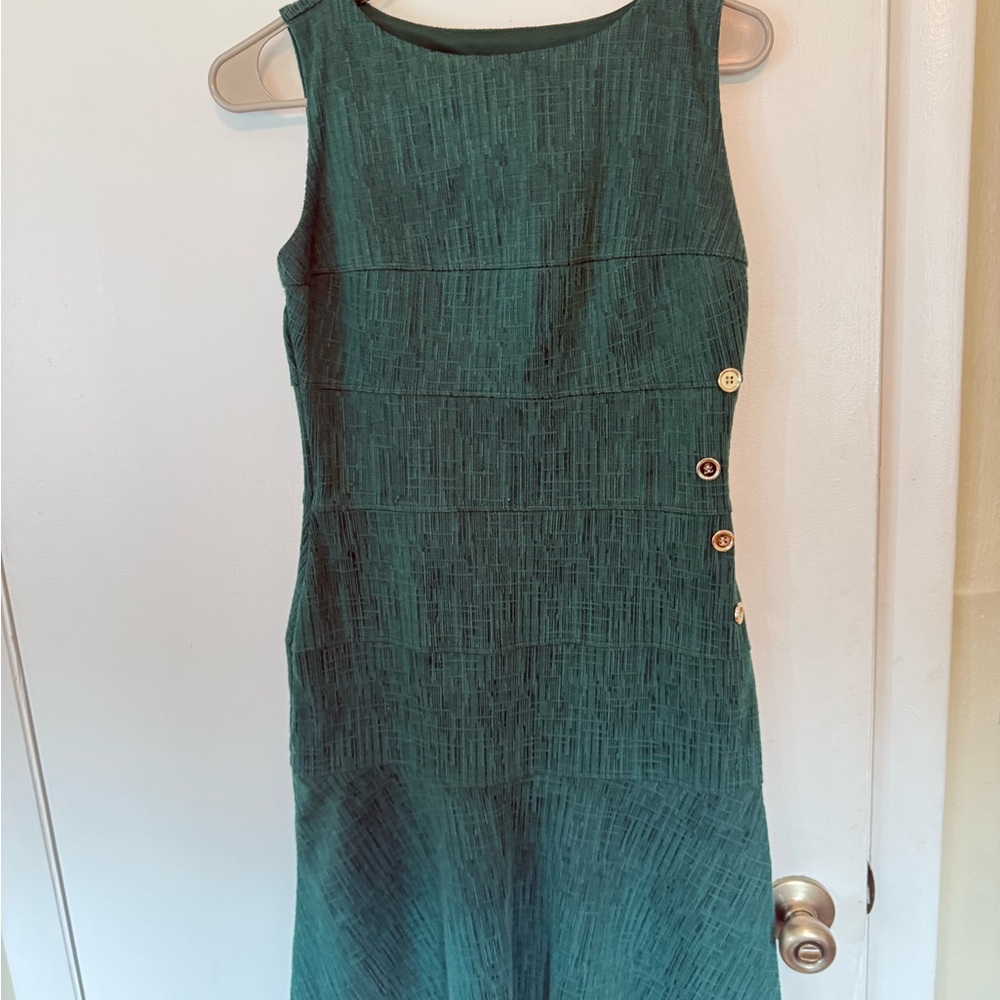 Elegant Green Sleeveless Dress